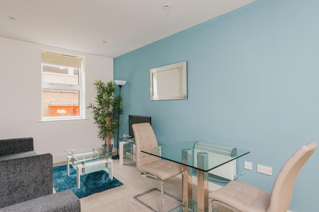 สแตรทฟอร์ด เซ็นทรัล อพาร์ตเมนต์  Apartment สแตรทฟอร์ด อะพอน เอวอน ภายนอก รูปภาพ