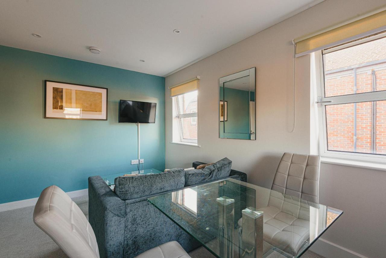 สแตรทฟอร์ด เซ็นทรัล อพาร์ตเมนต์  Apartment สแตรทฟอร์ด อะพอน เอวอน ภายนอก รูปภาพ