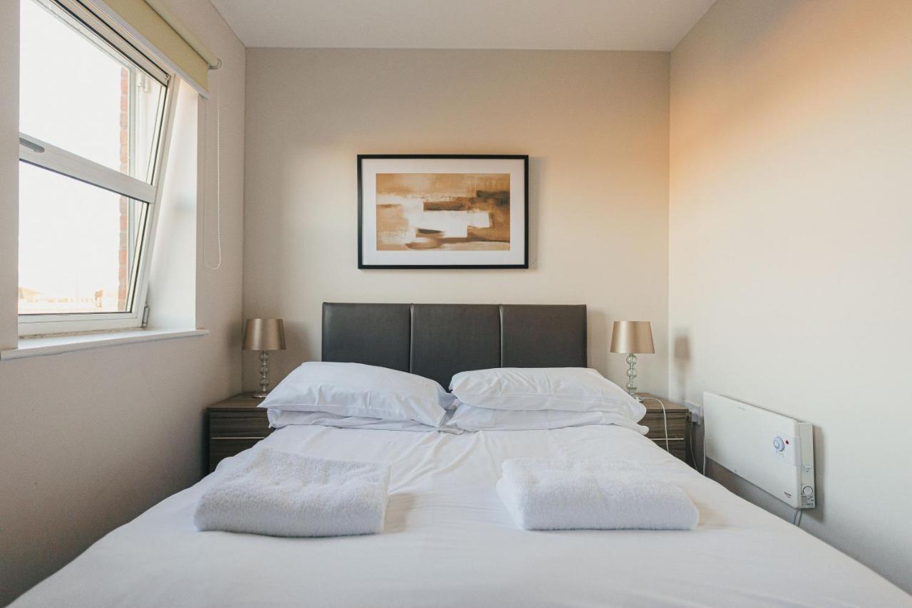 สแตรทฟอร์ด เซ็นทรัล อพาร์ตเมนต์  Apartment สแตรทฟอร์ด อะพอน เอวอน ภายนอก รูปภาพ