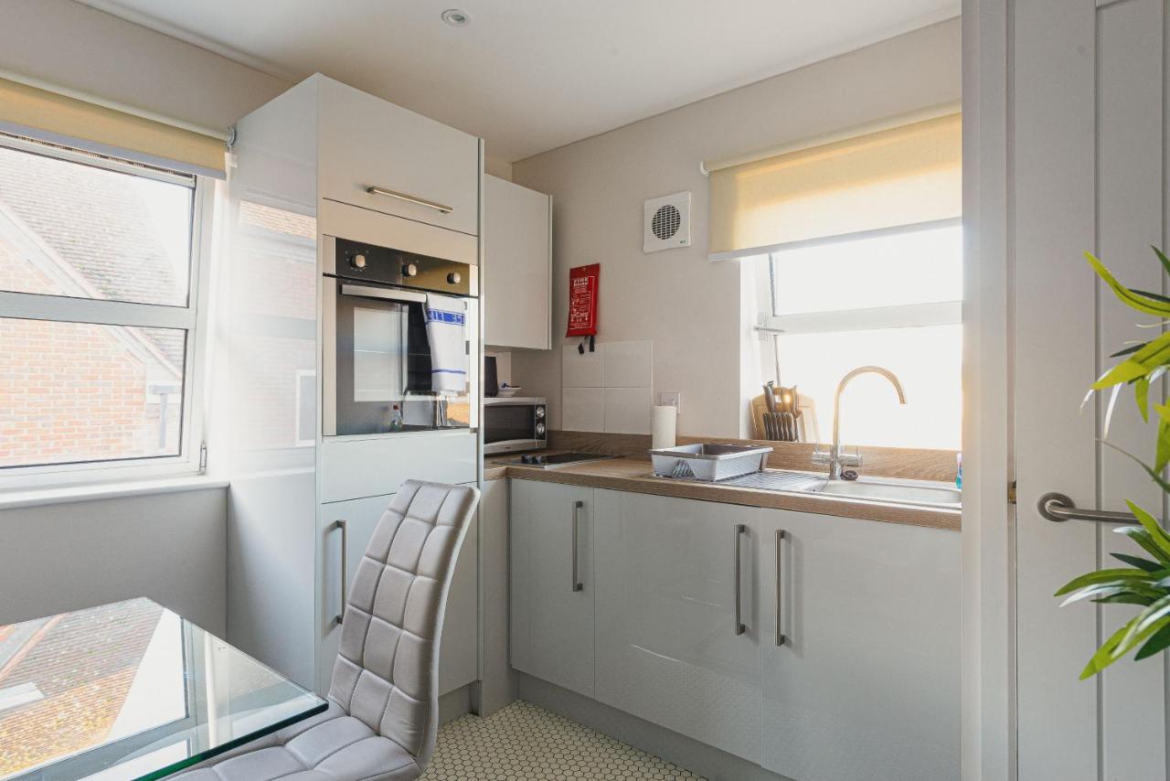 สแตรทฟอร์ด เซ็นทรัล อพาร์ตเมนต์  Apartment สแตรทฟอร์ด อะพอน เอวอน ภายนอก รูปภาพ